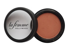 La Femme Blush on Rouge